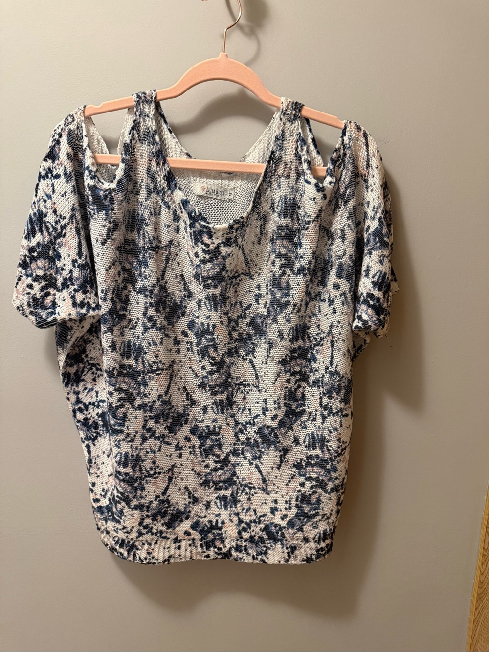 Made in Italy White Summer Weight Cold Shoulder High Quality Knit Top - Picture 8 of 15